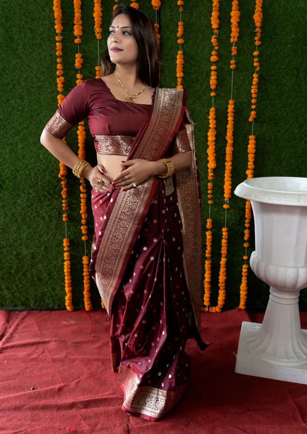 Maroon_Pure_Paithani_Silk_Saree_With_Rich_Pallu_And_Unstiched_Blouse_Piece.