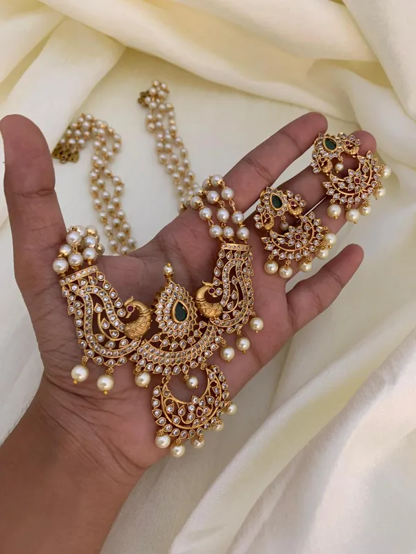 Royal_Ad_matte_Pendant_with_Mala_set