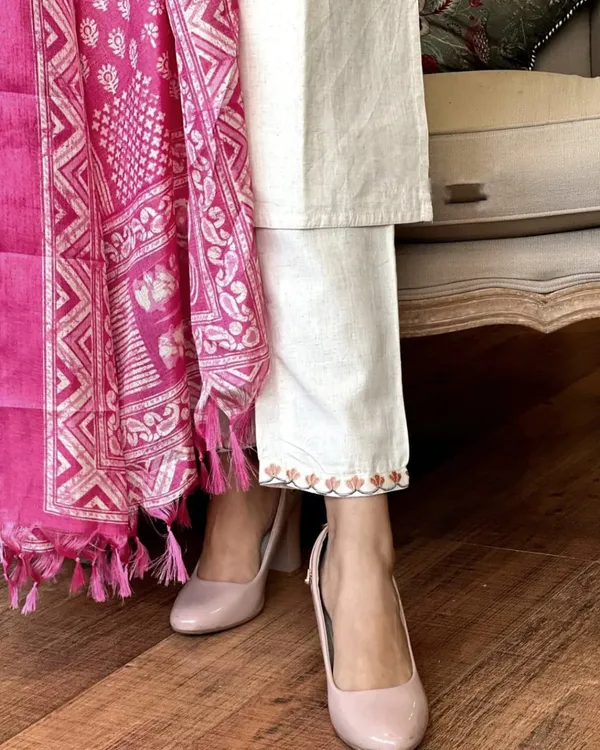 Offwhite_and_Pink_Pure_Cotton_3/4_Sleeve_Kurta_Palazzo_for_women