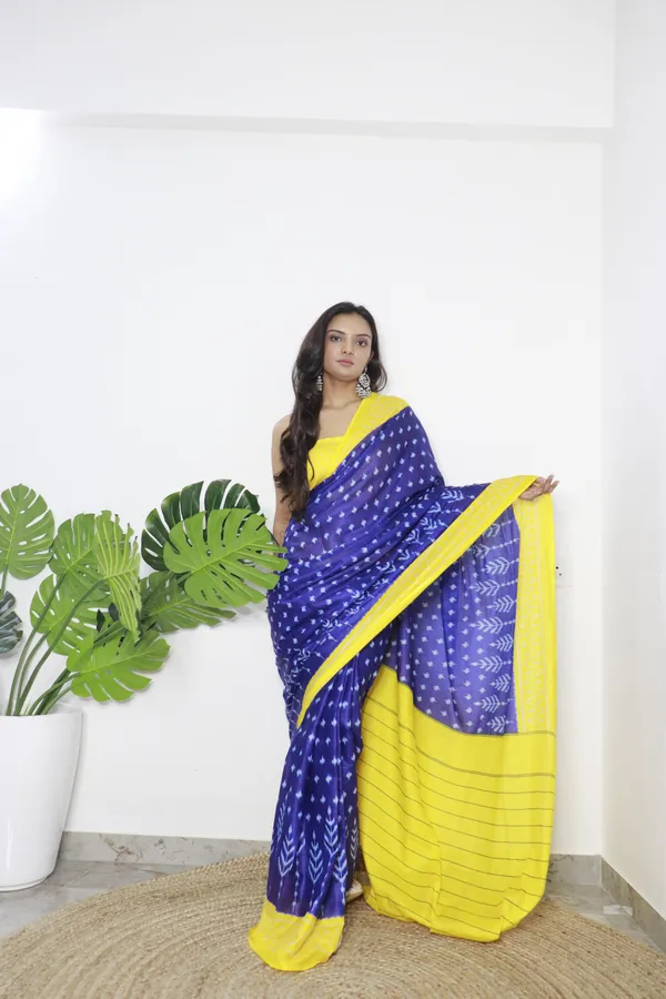 Ikkat_Print_Pure_Soft_Cotton_saree_With_Blouse_Piece