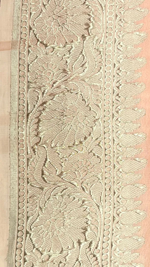 Humairah_Pure_Handwoven_Peach_Plain_Khaddi_Georgette_Silver_Zari_Kadhwa_Border_and_Anchal_with_Peach_Blouse_Banarasi_Saree