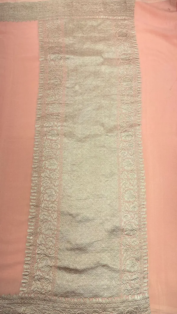 Humairah_Pure_Handwoven_Peach_Plain_Khaddi_Georgette_Silver_Zari_Kadhwa_Border_and_Anchal_with_Peach_Blouse_Banarasi_Saree