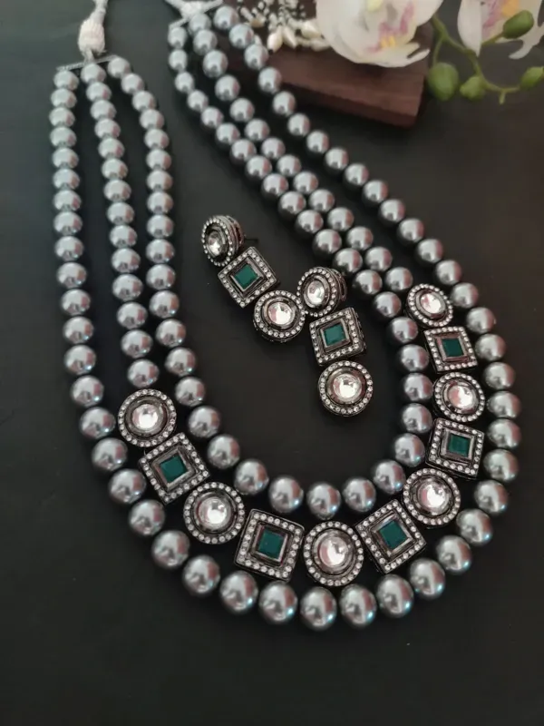 Shubi_3_Strand_Semi_Precious_Pearl_Necklace_Set.
