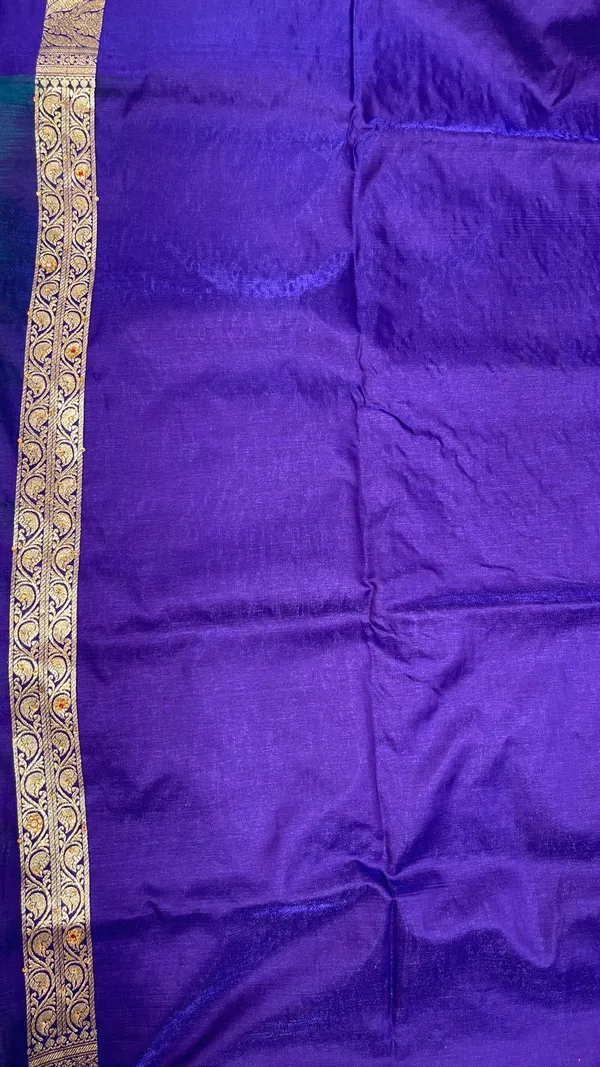 Humairah_Presents_Green_Stone_Work_Golden_Zari_Boota_with_Contrast_Blue_Pallu_Zari_Border_and_Blue_Blouse_Banarasi_Saree