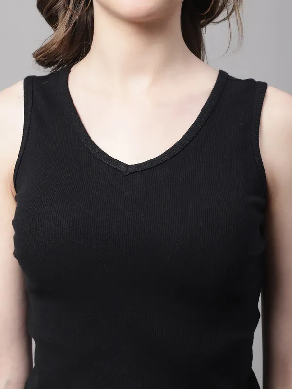 Black_Cotton_Rib_Round_Neck_Sleeveless_Crop_Top_For_Women