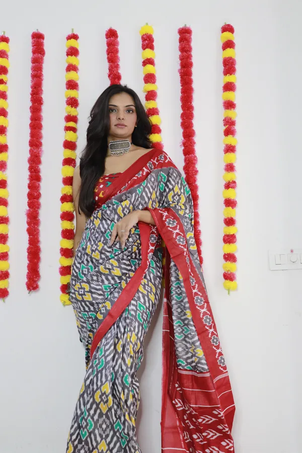 Ikkat_Print_Pure_Soft_Cotton_saree_With_Blouse_Piece