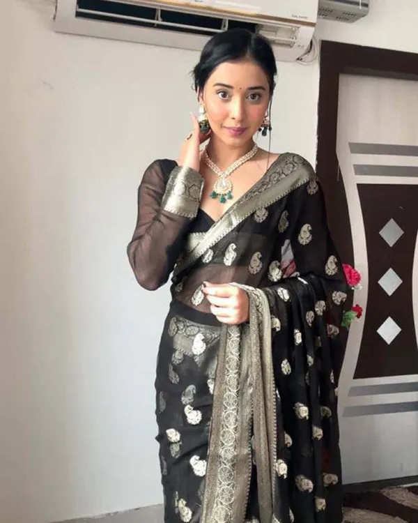 Black_Color_1_Minute_Ready_To_Wear_Soft_Banarasi_Silk_Saree_With_Silver_Zari_Work