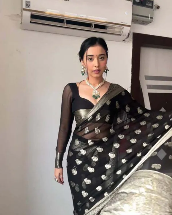Black_Color_1_Minute_Ready_To_Wear_Soft_Banarasi_Silk_Saree_With_Silver_Zari_Work