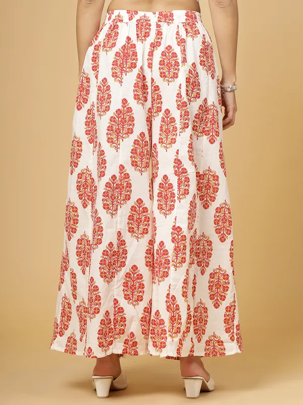 Red_Pure_Cotton_Big_Flair_Printed_Regular_Palazzo