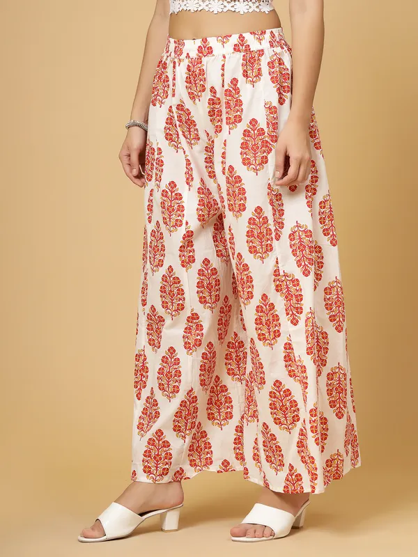 Red_Pure_Cotton_Big_Flair_Printed_Regular_Palazzo