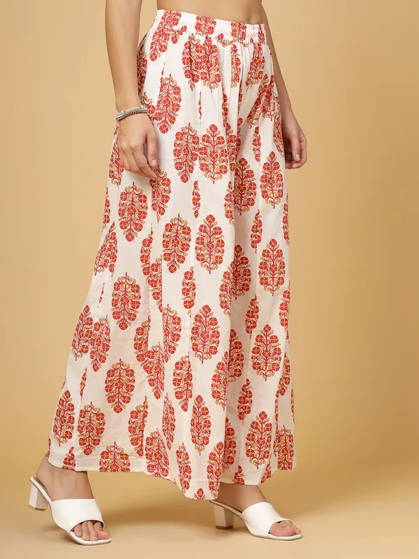 Red_Pure_Cotton_Big_Flair_Printed_Regular_Palazzo