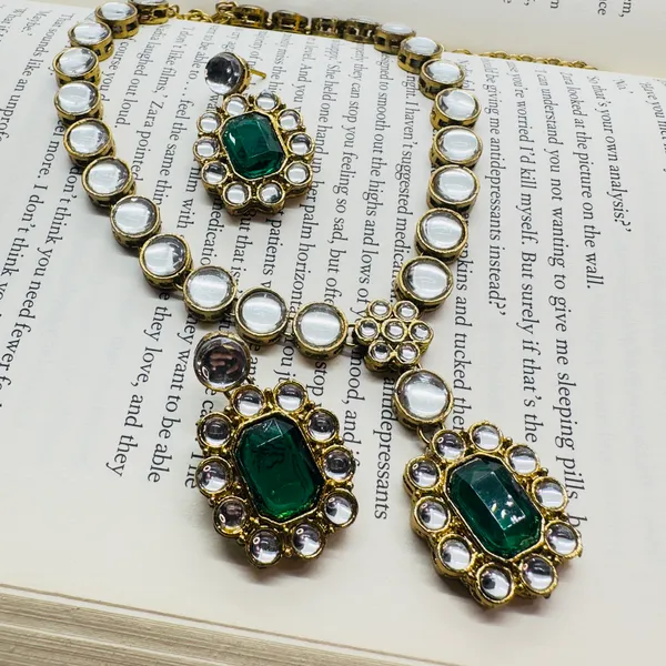 Green_Alloy_Copper_Jewellery_Set_For_Women