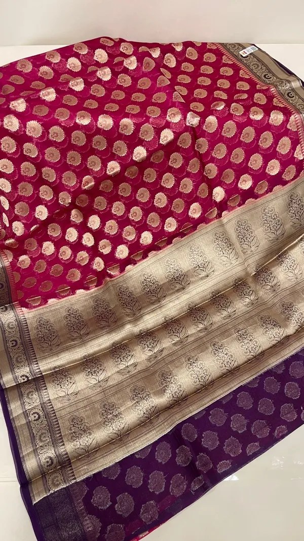 Humairah_Pure_Handloom_Magenta_Organza_Floral_Zari_Booti_with_Contrast_Purple_Big_Floral_Boota_Pallu_Zari_Border_and_Purple_Blouse