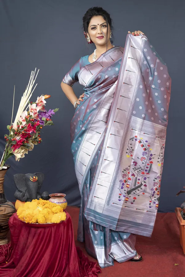 Pure_Silver_Zari_Paithani_Silk_Saree_With_Rich_Pallu_And_Unstiched_Blouse_Piece.