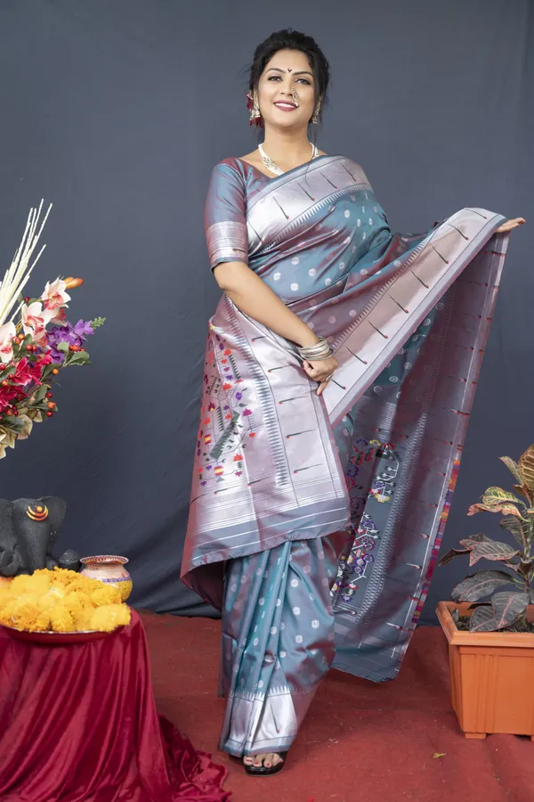 Pure_Silver_Zari_Paithani_Silk_Saree_With_Rich_Pallu_And_Unstiched_Blouse_Piece.