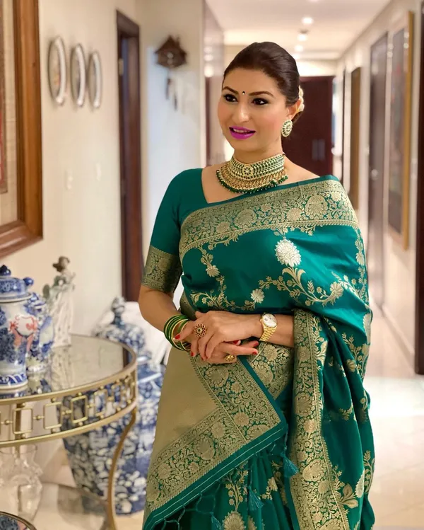 GREEN_KANJIVARAM_SILK_SAREE