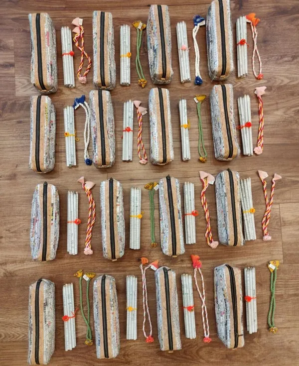 Handcrafted_Small_Newspaper_Pouch
