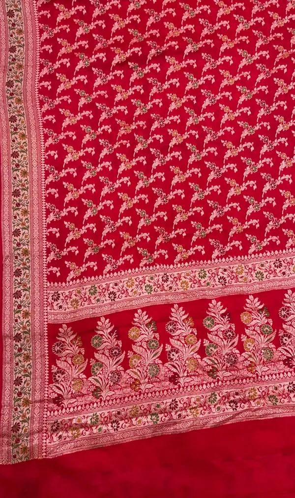 Humairah_Presents_Pure_Handloom_Red_Chiffon_Alfi_Mina_Zari_Jaal_Minakari_Zari_Border_and_Floral_Big_Boota_Mina_Pallu_Saree_with_Red_Blouse