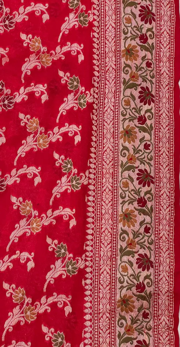 Humairah_Presents_Pure_Handloom_Red_Chiffon_Alfi_Mina_Zari_Jaal_Minakari_Zari_Border_and_Floral_Big_Boota_Mina_Pallu_Saree_with_Red_Blouse