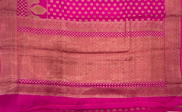 Humairah_Presents_Pure_Handloom_Magenta_Chiffon_Floral_Copper_Zari_Booti_with_Floral_Skirt_Zari_Border_with_Magenta_Blouse