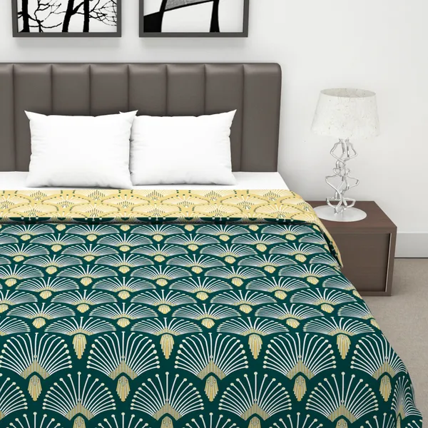 Abstract_Double_Dohar_for_AC_Room_(Polyester,_Green_and_Beige)