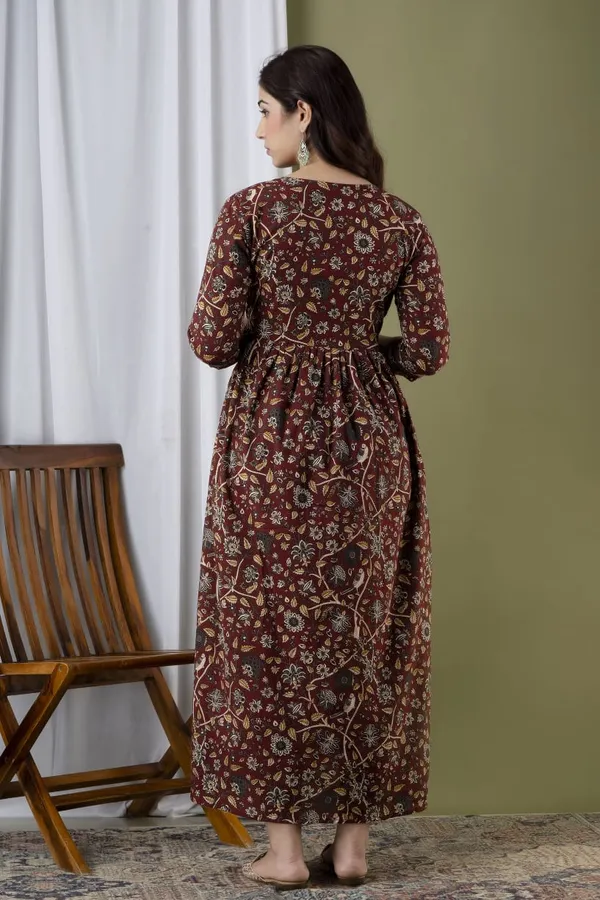 karachi_Cotton_Printed_Maternity_And_Feeding_Kurti_Combo_Of_2
