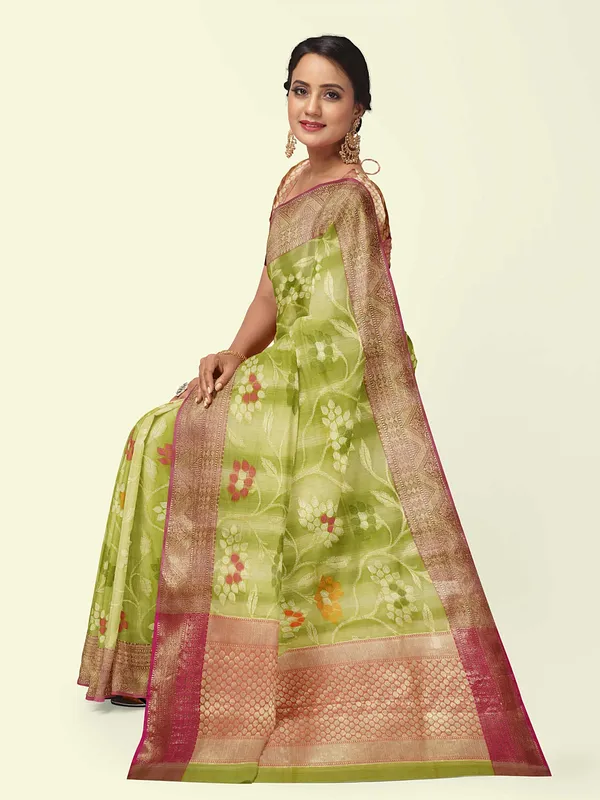 Green_Matka_Silk/Silk_Blend_Banarasi_Sarees_For_Women