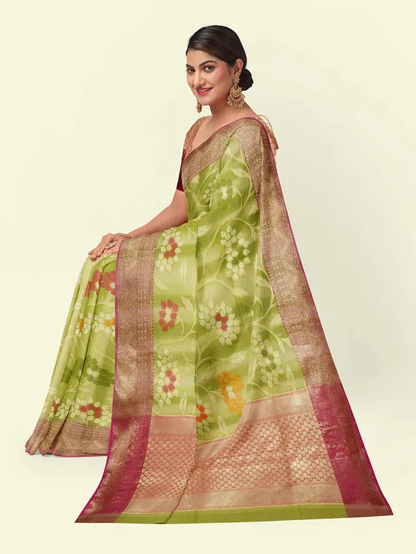 Green_Matka_Silk/Silk_Blend_Banarasi_Sarees_For_Women