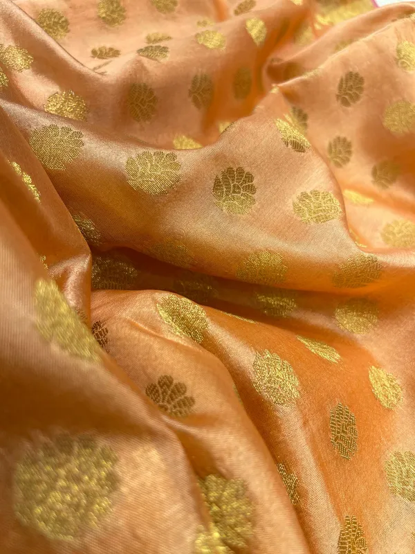Humairah_Pure_Handloom_Peach_Dupion_Silk_Golden_Zari_Floral_Booti_Banarasi_Zari_Border_with_Floral_Banarasi_Pallu_and_Peach_Blouse
