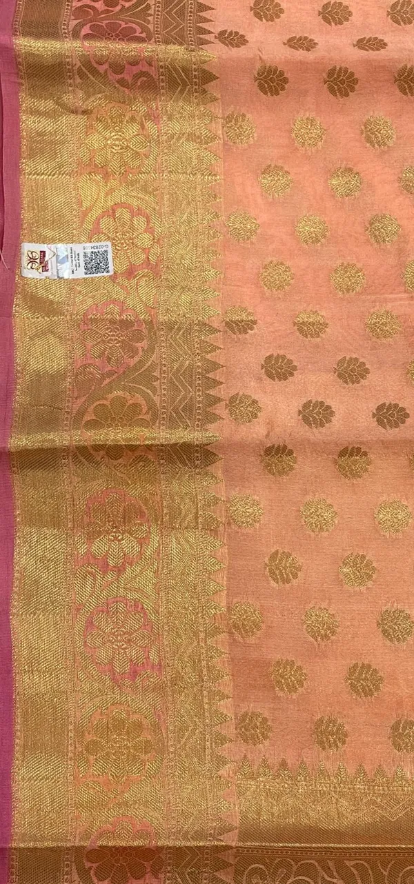 Humairah_Pure_Handloom_Peach_Dupion_Silk_Golden_Zari_Floral_Booti_Banarasi_Zari_Border_with_Floral_Banarasi_Pallu_and_Peach_Blouse