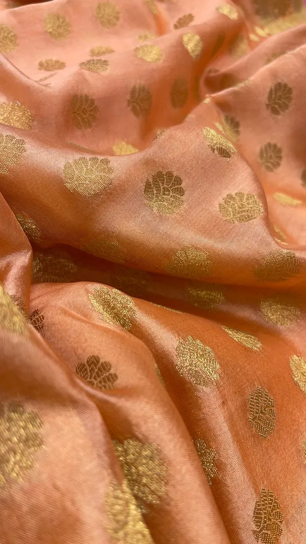 Humairah_Pure_Handloom_Peach_Dupion_Silk_Golden_Zari_Floral_Booti_Banarasi_Zari_Border_with_Floral_Banarasi_Pallu_and_Peach_Blouse