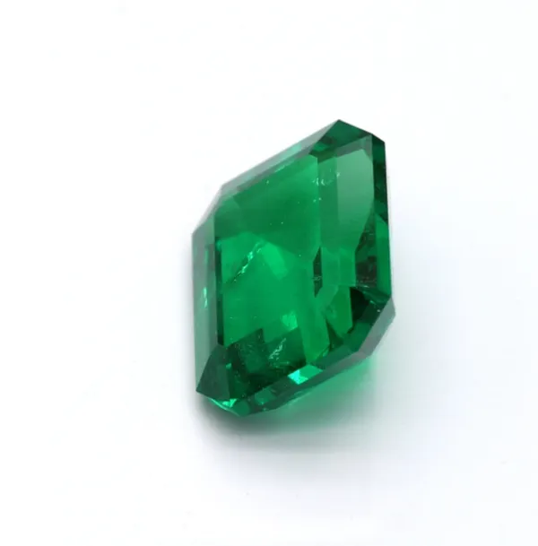 9.25-_Ratti_Green_Emerald_(Panna)_Natural_Loose_Gemstone