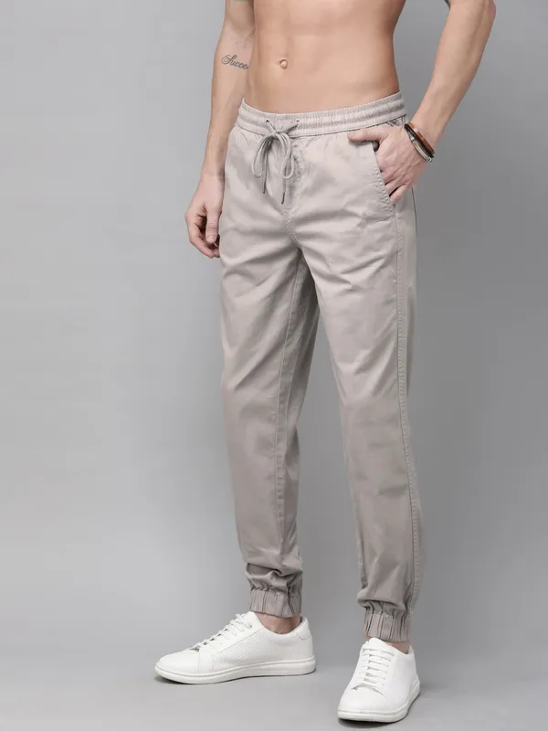 Light_Grey_Cotton_Blend_Solid_Mens_Joggers
