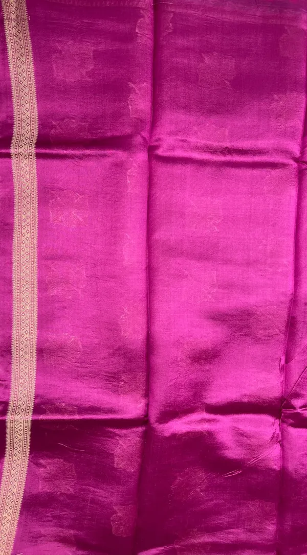 Humairah_Pure_Handloom_Magenta_Dupion_Silk_Golden_Swastik_Zari_Booti_Skirt_Floral_Mina_Border_with_Floral_Jaal_Pallu_and_Magenta_Blouse