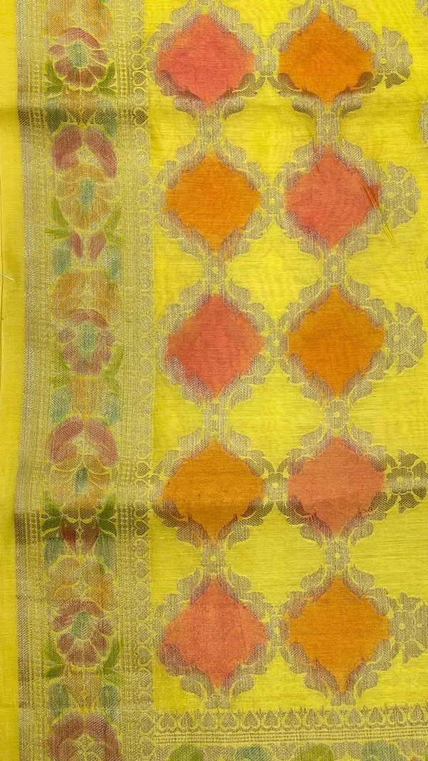 Humairah_Pure_Handloom_Yellow_Cotton_Silk_Zari_Booti_with_Rangkaat_Banarasi_Zari_Hand_Painted_Floral_Pallu_and_Zari_Border_with_Yellow_Blouse