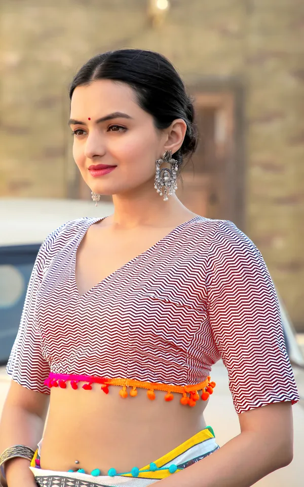 Ikkat_Print_Pure_Soft_Cotton_saree_With_Blouse_Piece
