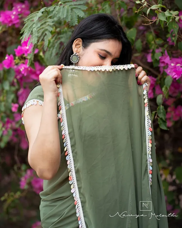 MAHENDI_SOFT_GEORGETTE_EMBROIDERED_SAREE