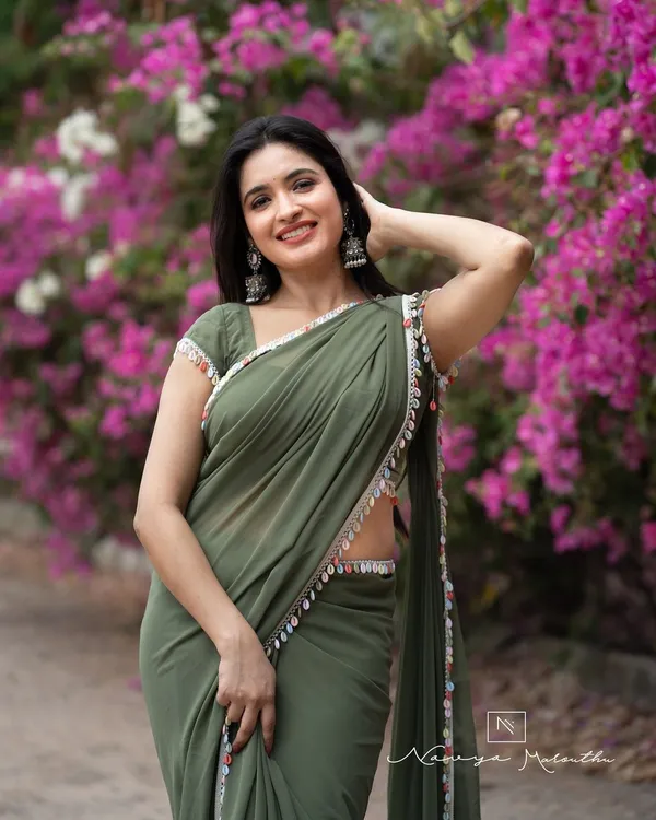 MAHENDI_SOFT_GEORGETTE_EMBROIDERED_SAREE