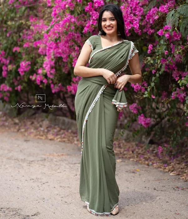 MAHENDI_SOFT_GEORGETTE_EMBROIDERED_SAREE