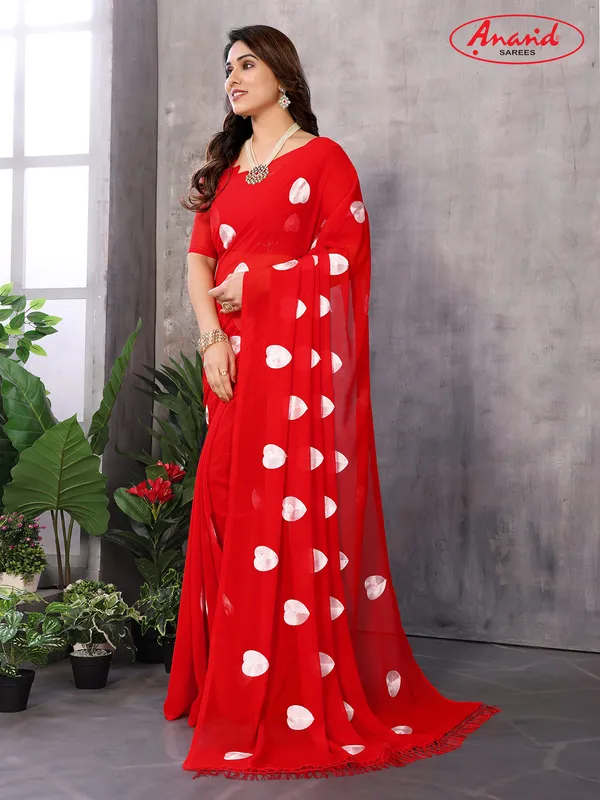 Georgette_embroidered_chiffon_saree_with_blouse_piece_(Red)