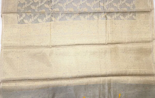 Humairah_Presents_Grey_Art_Silk_Golden_Floral_Zari_Jaal_with_Banarasi_Floral_Zari_Border_with_Grey_Blouse