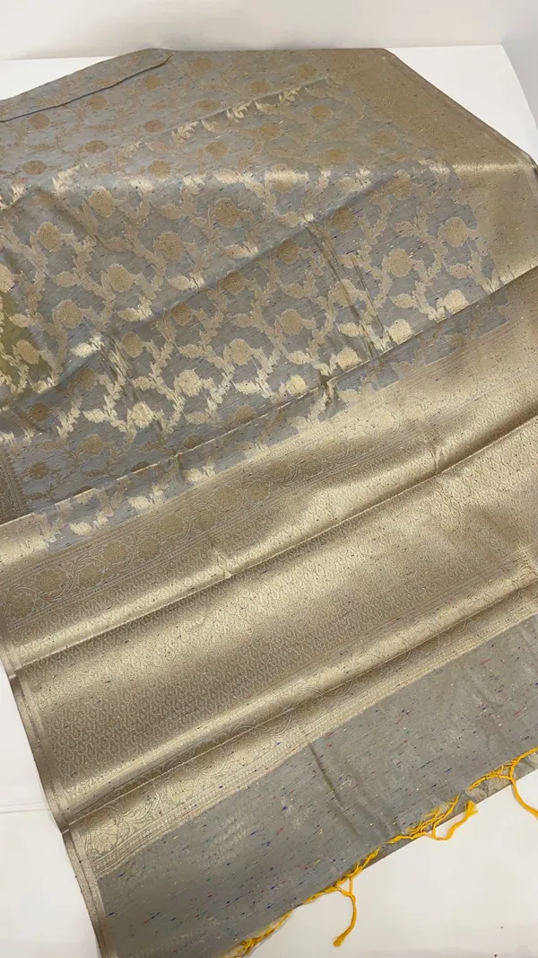 Humairah_Presents_Grey_Art_Silk_Golden_Floral_Zari_Jaal_with_Banarasi_Floral_Zari_Border_with_Grey_Blouse