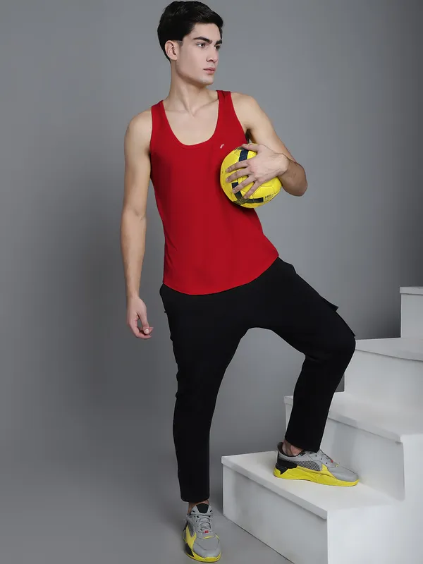 Red_Cotton_U_Neck_All_Day_Wear_Vest_For_Men
