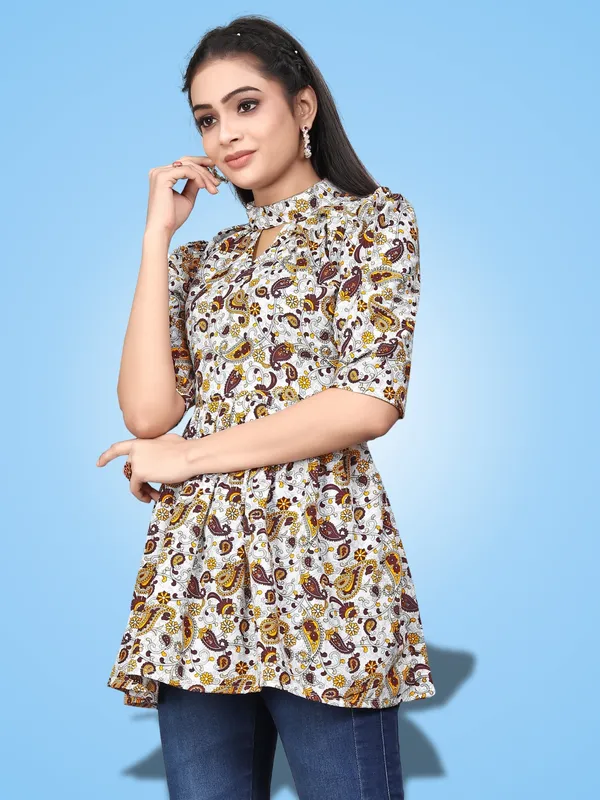 Yellow_Crepe_Mango_Floral_Printed_Casual_Wear_Tops