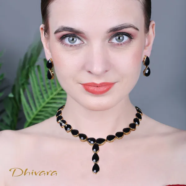 Black_Alloy_Jewellery_Set_For_Women
