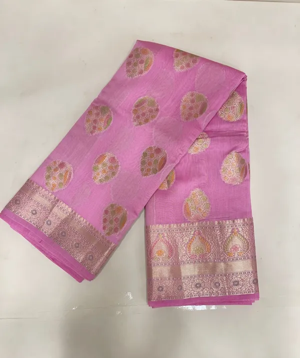 Humairah_Pure_Handloom_Baby_Pink_Cotton_Floral_Zari_Hand_Painted_Boota_with_Baby_Pink_Floral_Hand_Painted_Pallu_and_2D_Zari_Border_with_Baby_Pink_Blouse