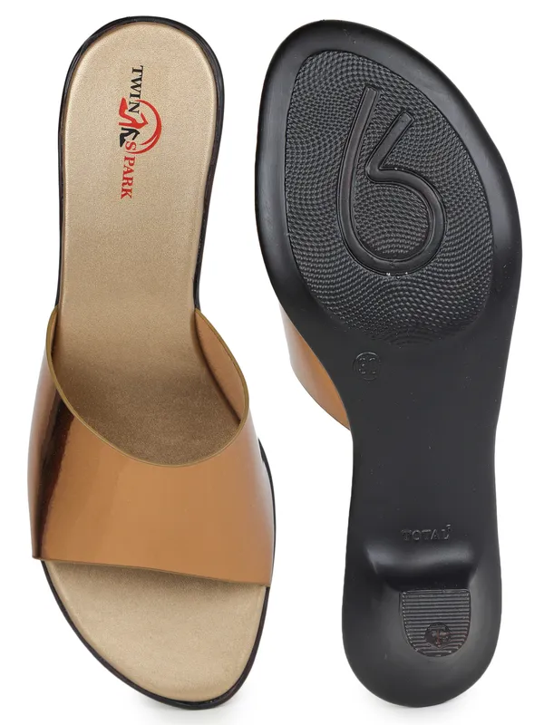 Shining_Strap_Heels_(Antique)