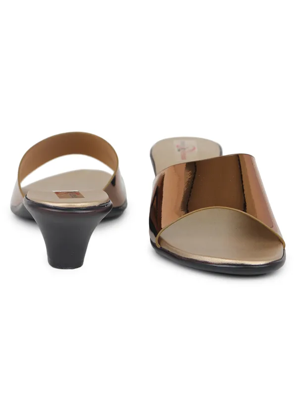 Shining_Strap_Heels_(Antique)