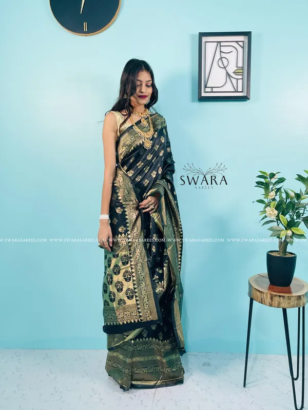 https://d1311wbk6unapo.cloudfront.net/NushopCatalogue/tr:f-webp,w-600,fo-auto/nFaU8KmE_W0VJU05PUW_2023-05-15_1.jpg__Swara Saree