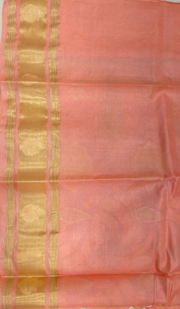 Humairah_Pure_Handwoven_Peach_Tussar_Silk_Floral_Zari_Boota_Banarasi_Floral_Zari_Border_and_Pallu_with_Pink_Blouse